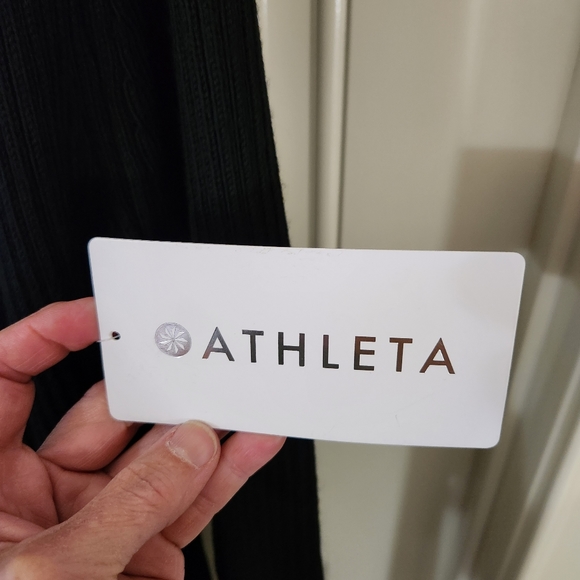 Beautiful new Athleta sweater coat. Black, size Medium. - Picture 7 of 10